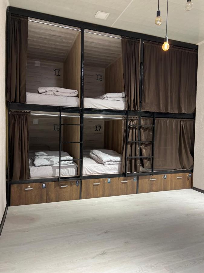 Capsule Hostel 卡拉科尔 外观 照片